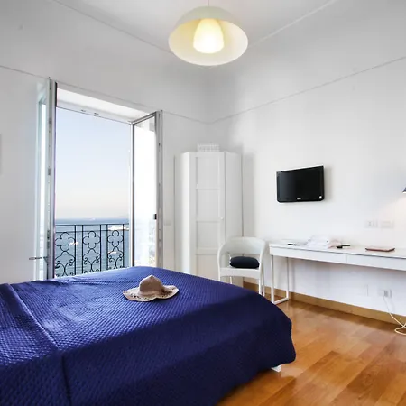 Bed & Breakfast Capri Inn 4*