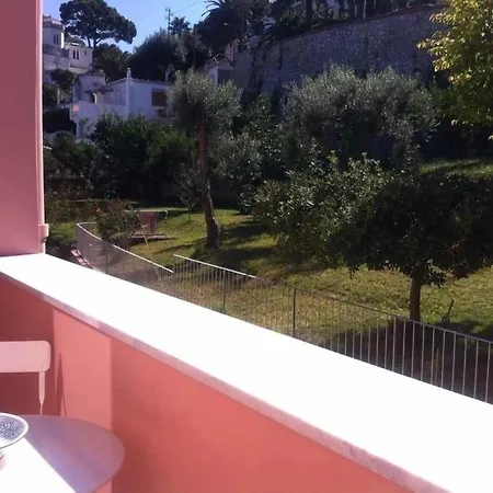 Capri Inn Nocleg ze śniadaniem 4*
