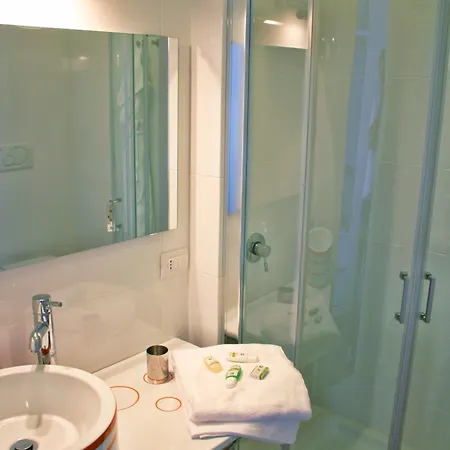 Bed & Breakfast Capri Inn 4*