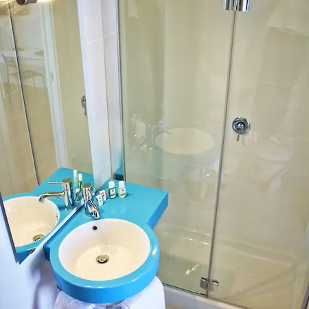 Capri Inn 4* קאפרי