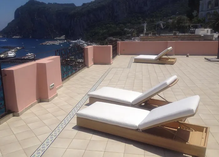 Bed & Breakfast Capri Inn 4*