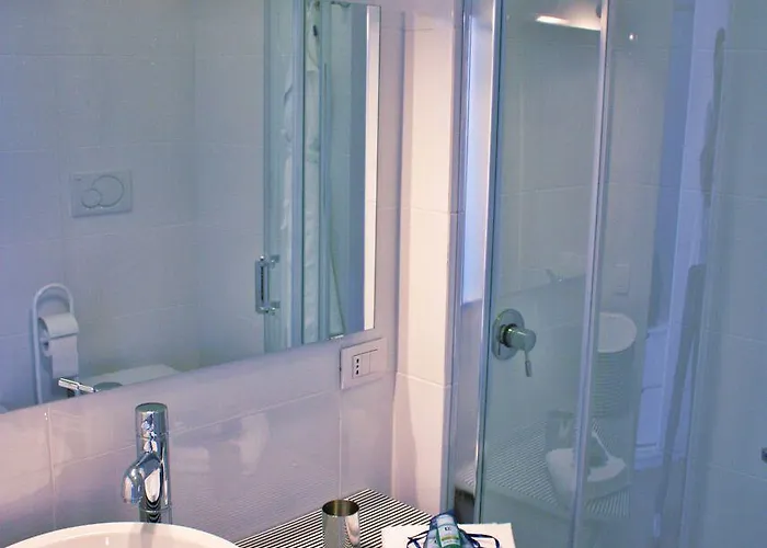 Capri Inn 4* קאפרי