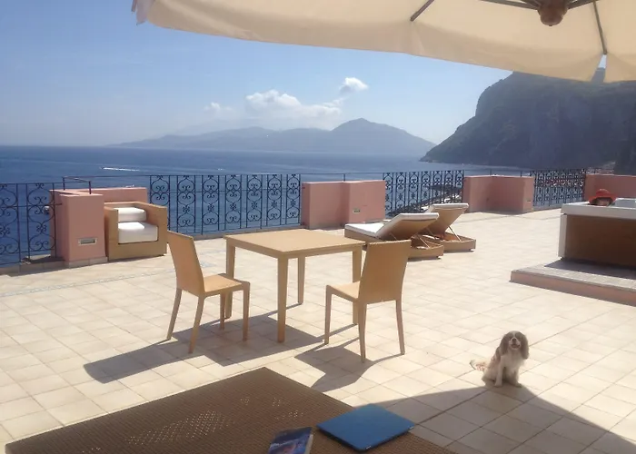 Alojamento de Acomodação e Pequeno-almoço Capri Inn Capri