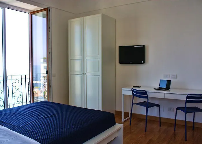 Capri Inn Bed & Breakfast 4*