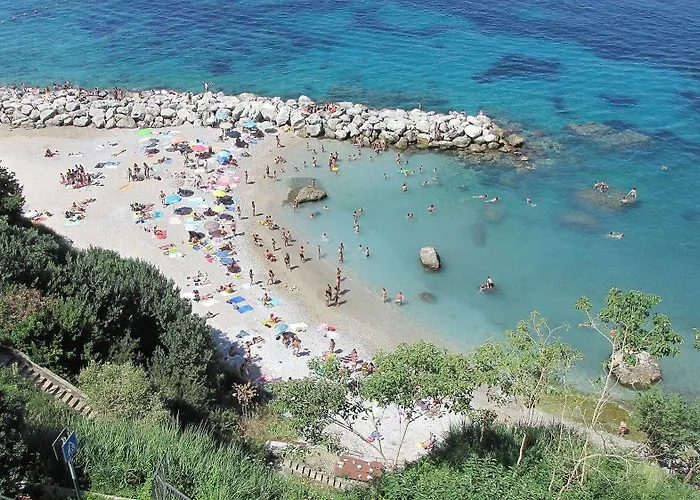 Alojamento de Acomodação e Pequeno-almoço Capri Inn