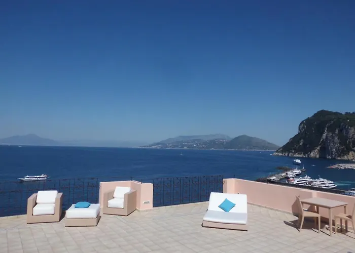 Capri Inn 4*