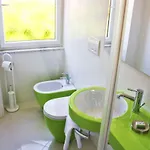 Bed and Breakfast Capri Inn 4*