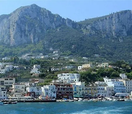Capri Inn 2* Капри