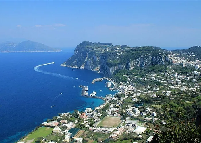 Bed & Breakfast Capri Inn 4*